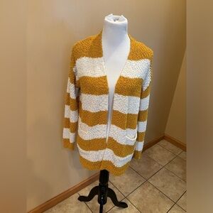 Every Detail LA Women’s Cardigan Sweater